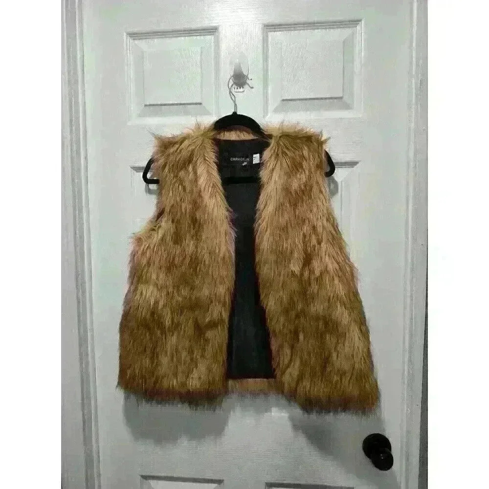 Caracilia Womens MEDIUM Gilet Faux Fur Open Sleeveless Vest NWOT